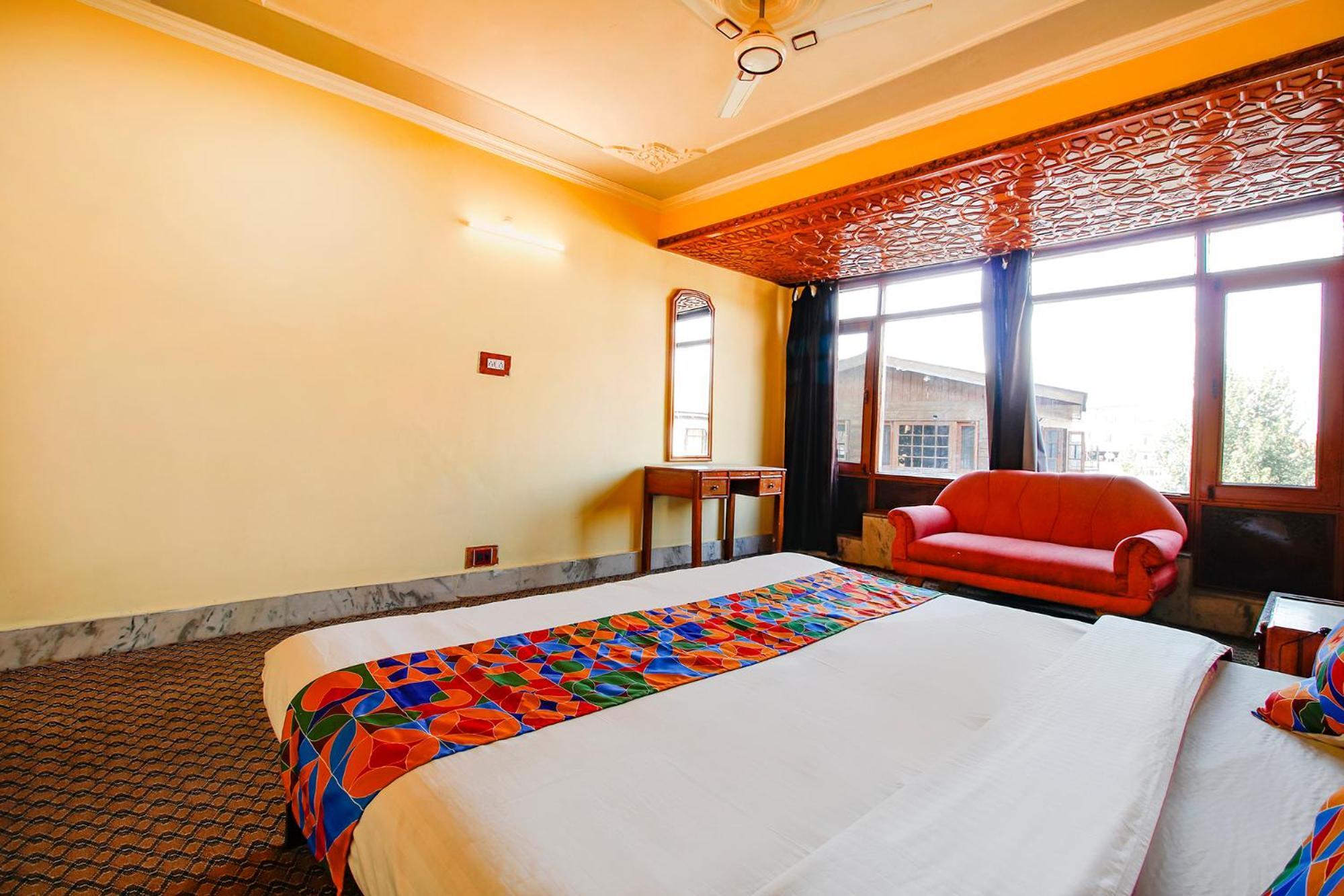 Fabhotel Kashmir Hilltown Durgjan Exterior photo