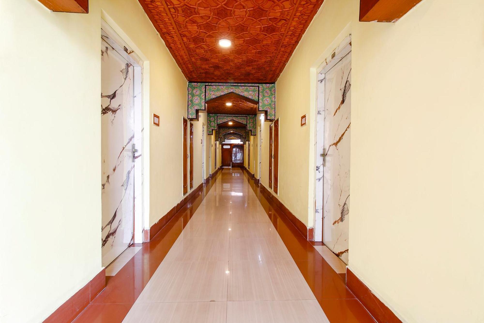 Fabhotel Kashmir Hilltown Durgjan Exterior photo