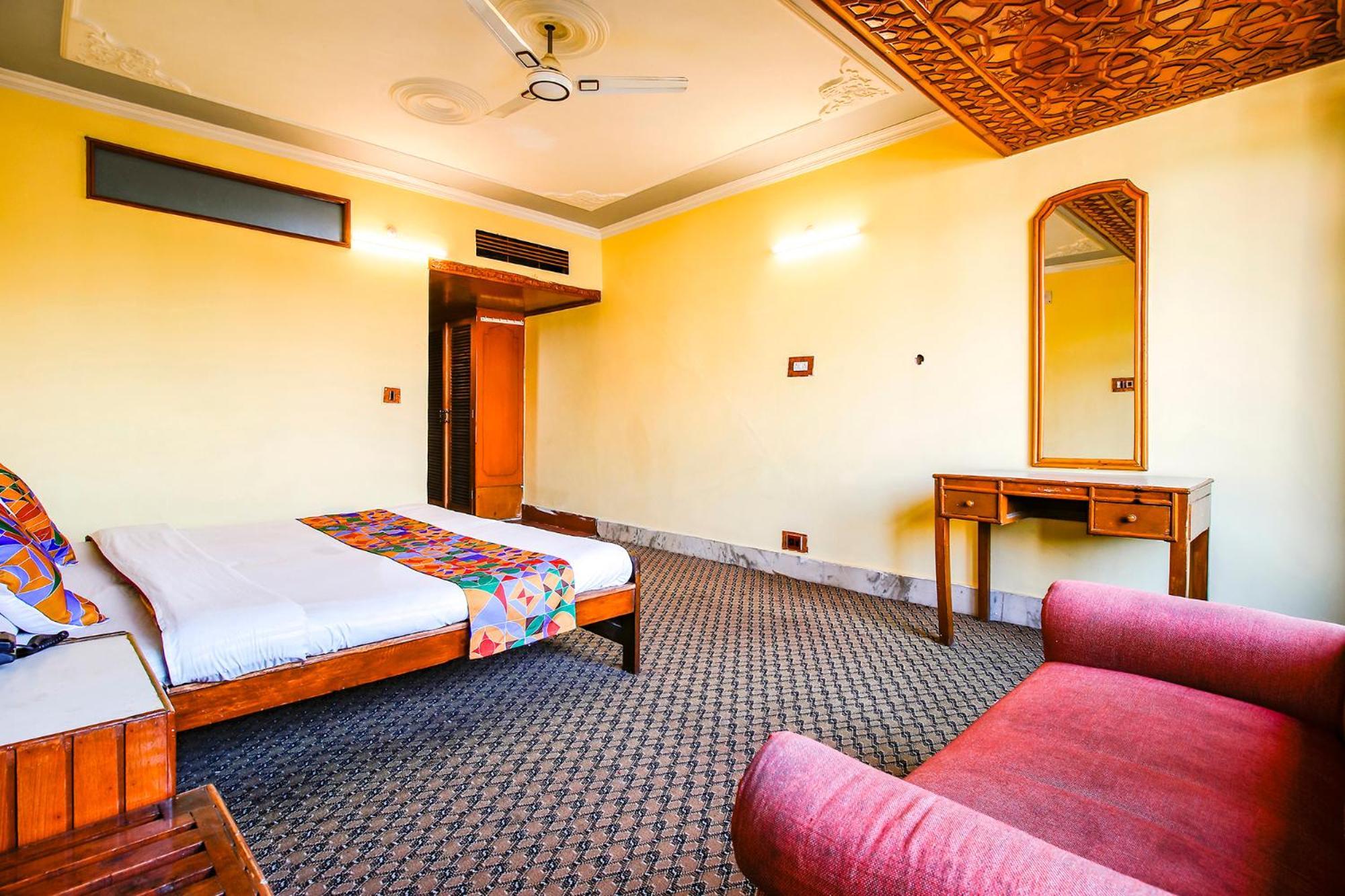 Fabhotel Kashmir Hilltown Durgjan Exterior photo