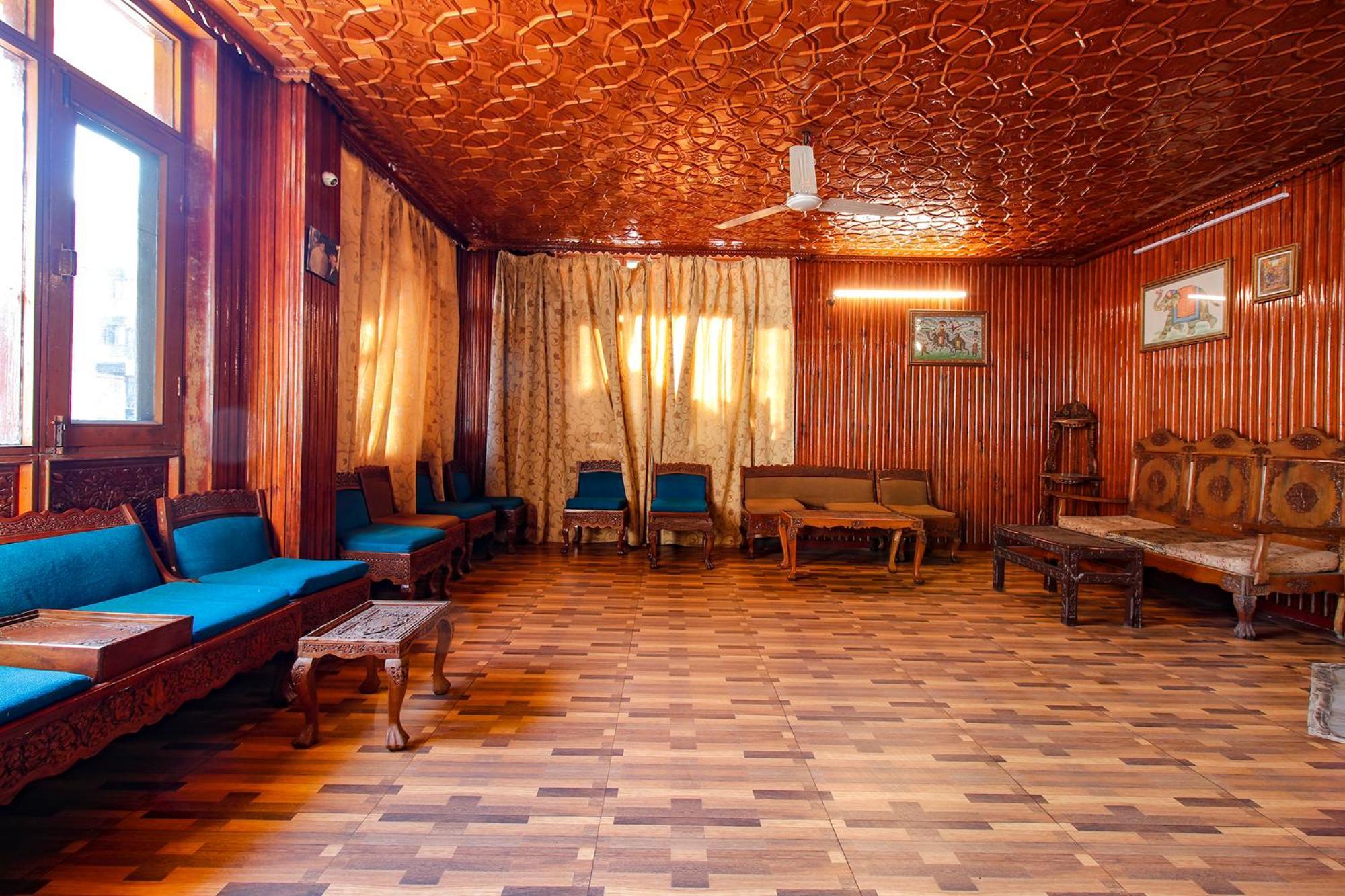 Fabhotel Kashmir Hilltown Durgjan Exterior photo